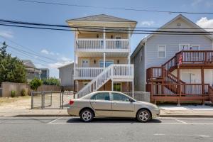 Sunny Seaside Heights Retreat Walkable Location!