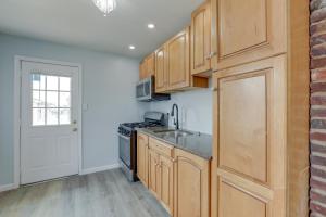 Sunny Seaside Heights Retreat: Walkable Location!