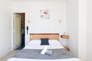 Hotels Logis Hotel La cremaillere : photos des chambres