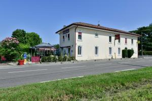 Hotels Logis Hotel La cremaillere : photos des chambres