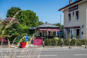 Hotels Logis Hotel La cremaillere : photos des chambres