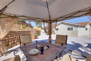 Sunny Vista Vacation Rental Home 12 Mi to Beach! - 3hvězdičkové hotely ve městě Vista