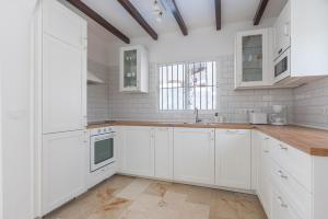 Lovely house with private pool in Burriana!