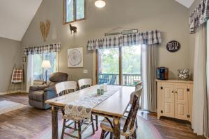 Lakefront Cabin on Secord Lake | Sleeps 6