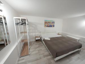 Ardizzone Home 1