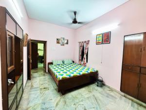 Spacious 3BHK House opp South City Mall