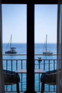 Queen Room with Sea View room in Hotel California by Aycon