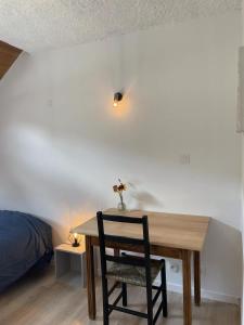 Appartements Maison L'Aiguille - Deux gites et chambres d'hotes au pied de la montagne a la station de Laye : photos des chambres