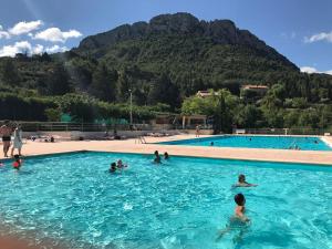 Maisons de vacances Maison De Village En Drome Provence : photos des chambres