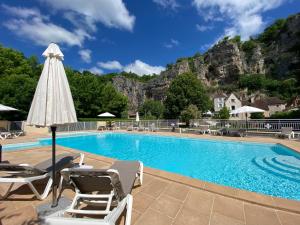 Logis Hotels - Hotel Restaurant Domaine Les Falaises : photos des chambres