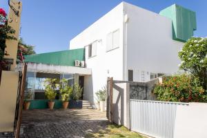 Casa pé na areia com garagem na Praia de Guarajuba
