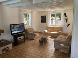 Villas Villa avec piscine, vue lac et montagne : photos des chambres