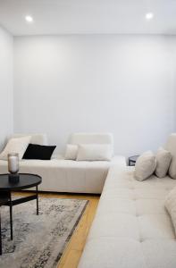 Eat, Explore & Enjoy Downtown Montreal at this Sleek City Escape located in Plateau Mont-Royal - Apt 4