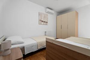 Apartman Lucija with private pool