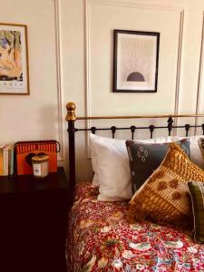 Gorgeous Grade II Listed Georgian House - Leafy Square Views - Central London