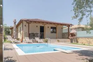 LUXURY VILLAS ELENI STEFI - Makryámmos