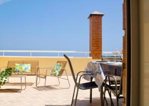Primera línea de mar con terraza ático en Magic World - Marina Dor