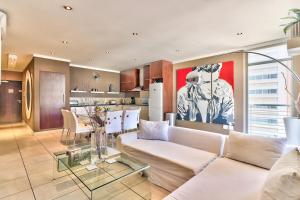 The Icon Apartment 1204