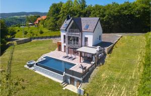 Amazing Home In Bedenica With Outdoor Swimming Pool, Jacuzzi And Wifi