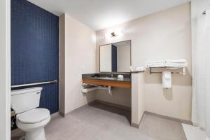 King Suite with Sofa Bed - Hearing Accessible room in Fairfield by Marriott Inn & Suites San Francisco Airport North