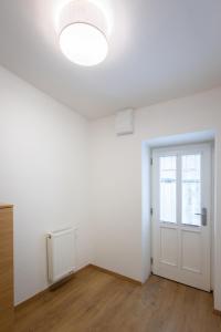 Cozy Studio in quiet courtyard near Charles Bridge