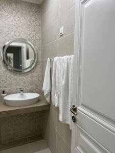 Sunny apartment in Bellicity complex