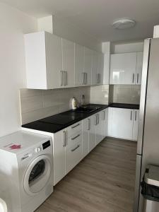 Beautiful 2 Bedroom Apartment