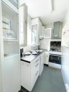 Pink Warm Studio near Arc de Triomphe