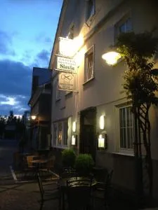 Hotel Slavia - 哈亨堡