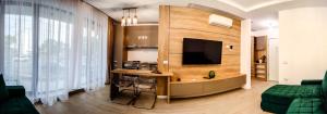 Green Luxury Apartment Lake On
