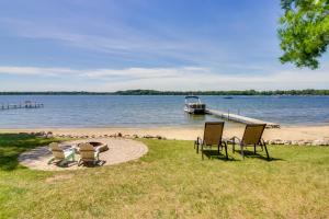 obrázek - House on Lake Mary with Boat Dock and Lakeside Beach!