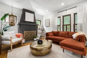 The Bird Cage - Xenia