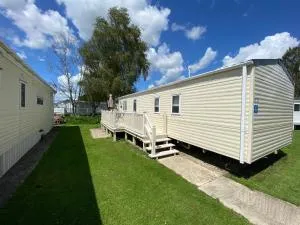 Summer Breeze-Hoburne Cotswolds - Buscot