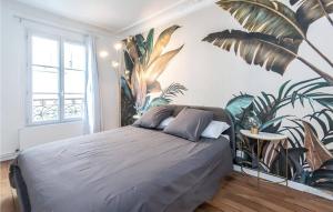 Lovely Apartment In Paris With Kitchen