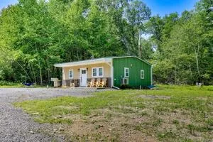 Secluded Poconos Cabin 75 Acres and Fire Pit! - 布什基尔