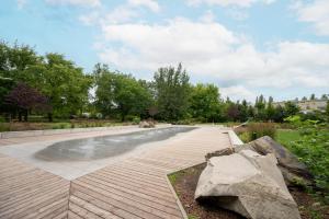 Bielany Comfort Apartment by BookingHost