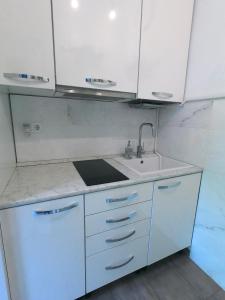 Esther Central Apartman with AC