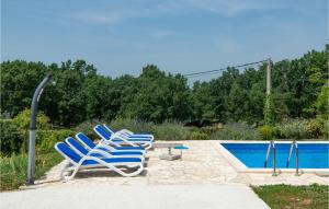 3 Bedroom Amazing Home In Ruzici