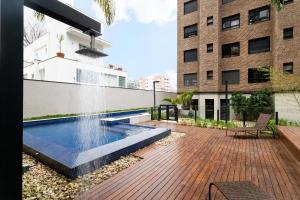 Condomínio na Vila Madalena com lazer e garagem