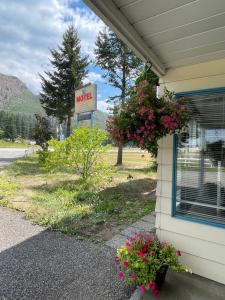 Y-5 Motel
