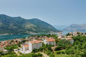 Horizon Bay with Sea View