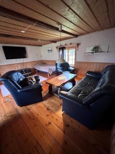 Strandgården i Åredalen, stugor