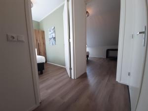 Villa in Leons with Sloop & Fishing