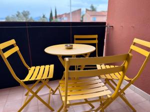 Appartements T3 6 personnes avec terrasse, wifi, climatisation : photos des chambres