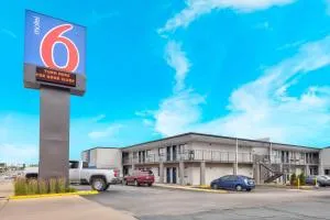 Motel 6-Villa Park, IL - Chicago West - أوكبروك تراس