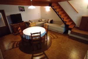 One-Bedroom Apartment with Terrace room in Apartments with a parking space Umag - 6995