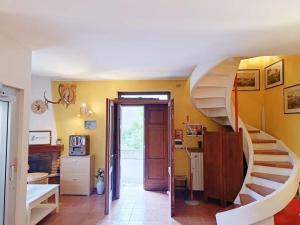 [Oltrepo] Dimora nei vigneti vicino a Ics Maugeri