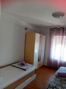 Apartments with parking space Lopar, Rab - 19896