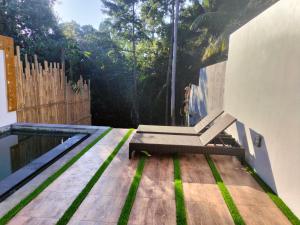 Baruna Sari Villa yoga and reatret view jungle