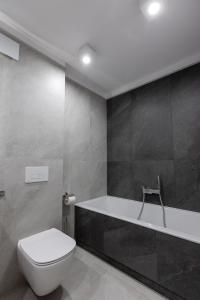 Ostróda City Center Top floor lake view & balcony apartment